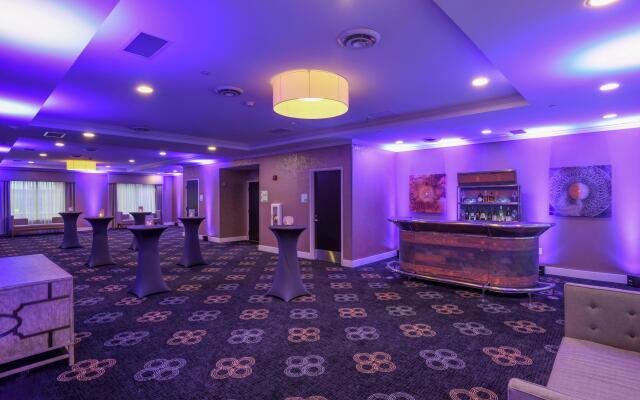 voco The Clair Cincinnati Downtown by IHG