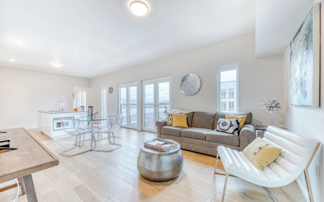 Q21 Vacation Rentals