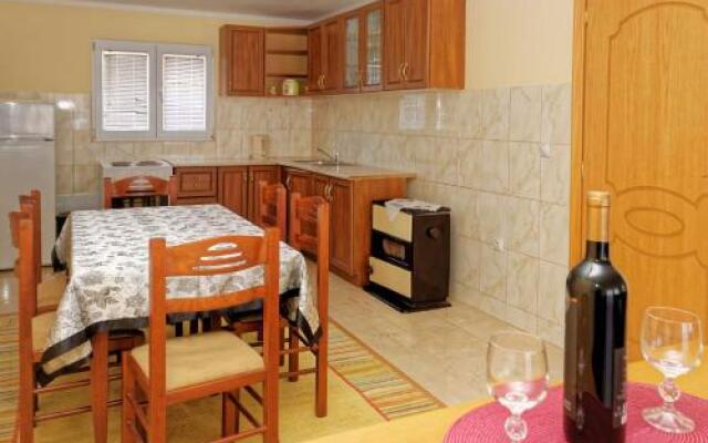 Apartments Ajla