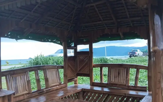 The Waves at Socorro Baler- Hotel A