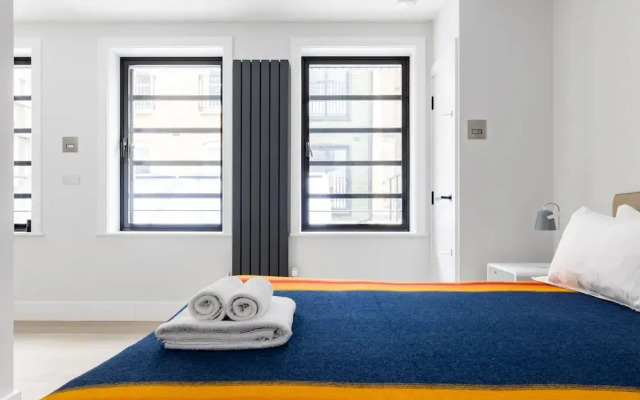 Cool Leicester Sq Studio - Netflix Nespresso