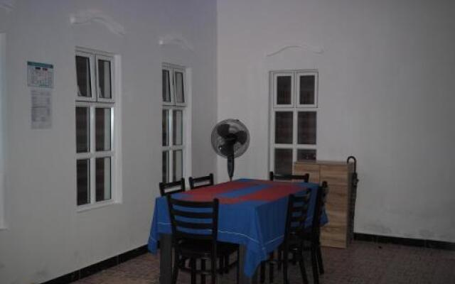 Equator HomeStay