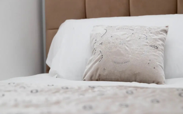 The Avenue Apartments