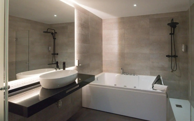 DAOS Suites Terrace Marbella
