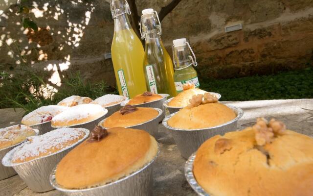 Capperi Bed & Breakfast & Apartments