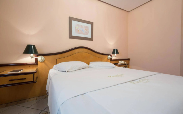 Requint Hotel