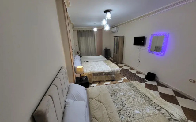 Pyramid Stars Inn