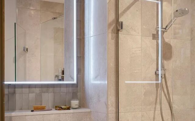 Luxurious 2bed Apartment in Greenford Quays