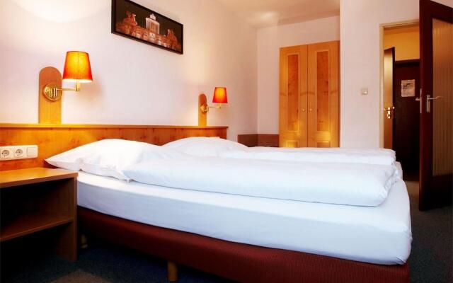 Smart Stay Hotel Schweiz (ex Hotel Schweiz)