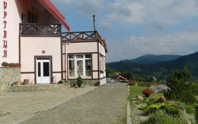 Hotel Fortetsya