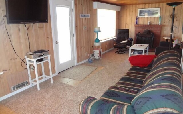 Beachfront Mutiny Bay Cabin