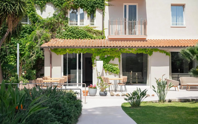 Marina Garden Hotel