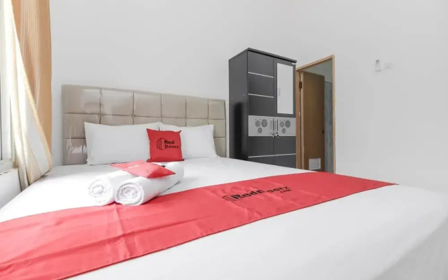 RedDoorz near Jembatan Ampera Palembang - Hotel in Palembang - Photo 5