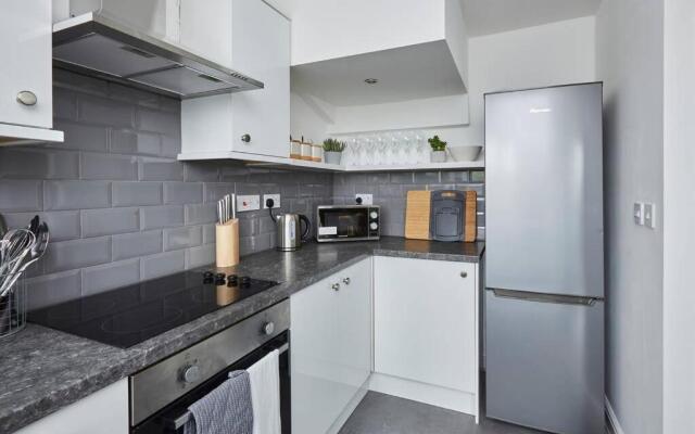 Halifax Gorgeous New Home - 3 bedrooms