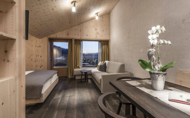 La Paula Apartments & Suites