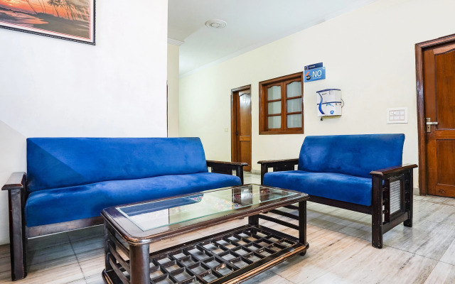 FabExpress IVY Inn Sector 35