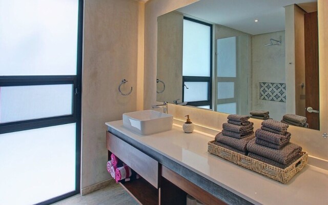 Trendy Studio, PANORAMIC D 202 – By Salt-Kisses