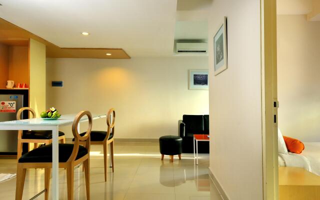 HARRIS Hotel & Residence Riverview Kuta - Bali