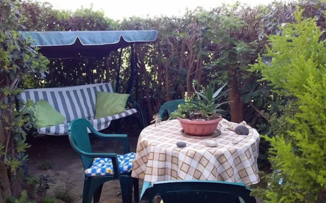 Maison De Dora B&B