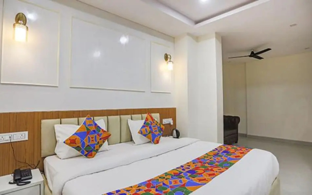 Fabhotel Cosmos