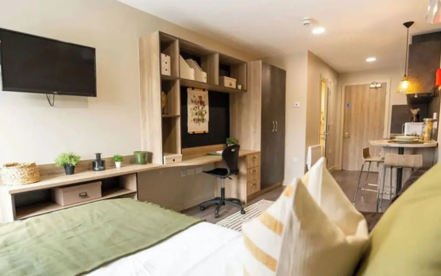 Student Only St Peters Hall