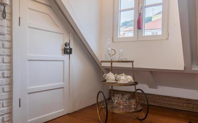 LovelyStay - Distinctive & Unique Apartment next to Sé Cathedral of Lisbon - 5 min to Chiado