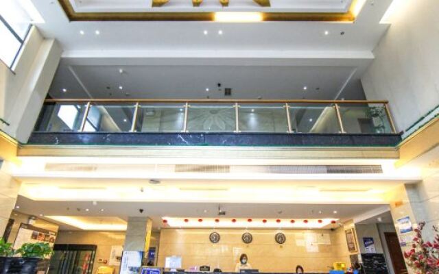Very Huating Hotel