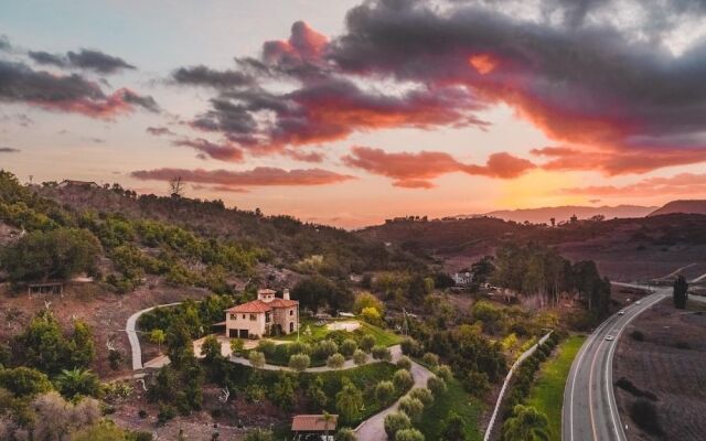 Rancho California - Casa del Arbol