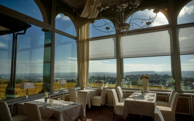 Relais & Châteaux Hotel Burg Schwarzenstein