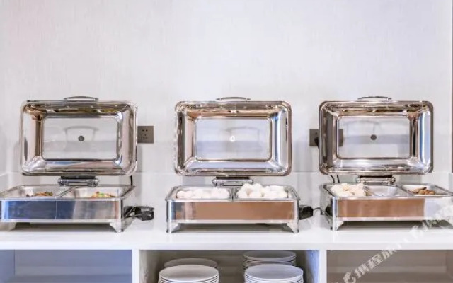 Lanhang Hotel (Zunyi Huizhi Branch)