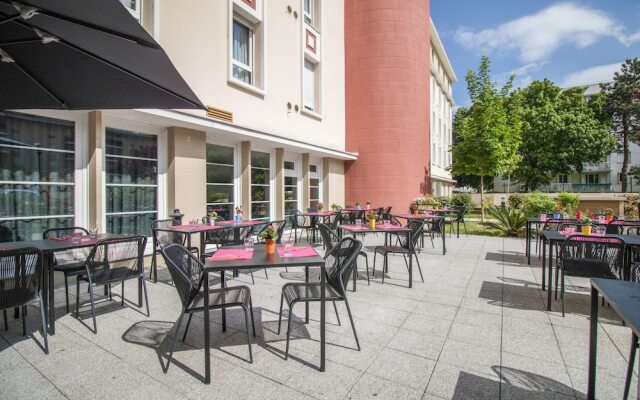 Appart'City Confort Le Bourget Blanc Mesnil - Appart Hôtel ex Park&Suites