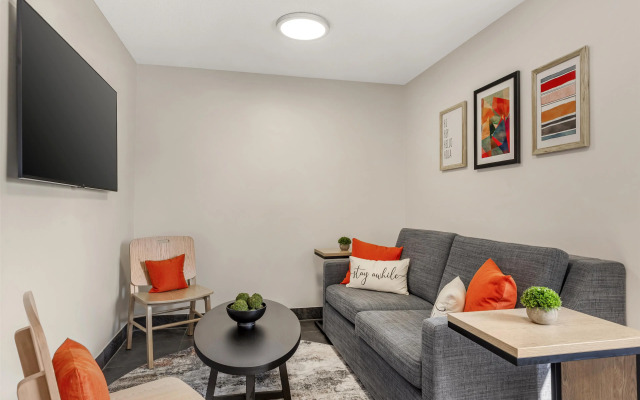 Sonesta Simply Suites Boston Burlington