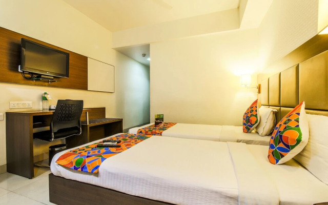 Fabhotel The Pinnacle