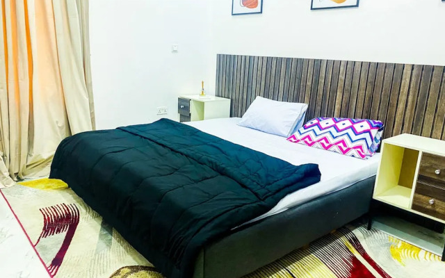 Impeccable 2-bed Apartment in Lekki With Snooker