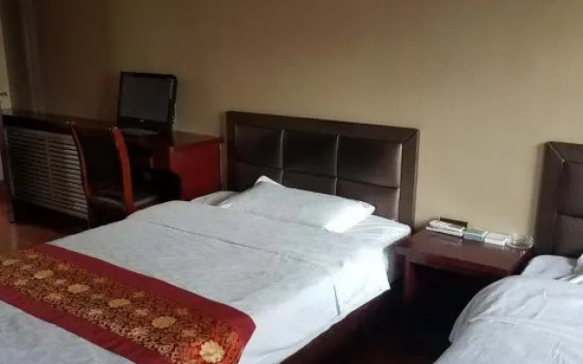 Yanchuan Qinglong Business Hotel