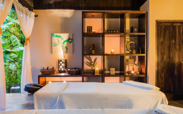 Tiki Villas Rainforest Lodge & Spa