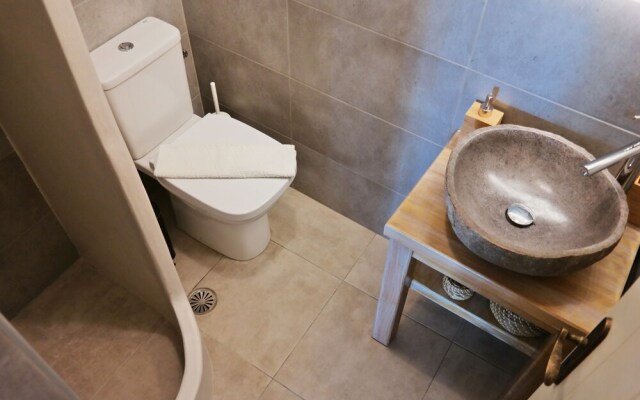 Thea Boutique Suites