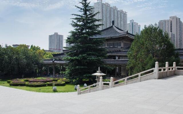 Xana Hotelle (Xi'An Big Wild Goose Pagoda)