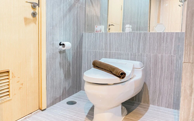 Spacious Studio Apartment at Capitol Suites