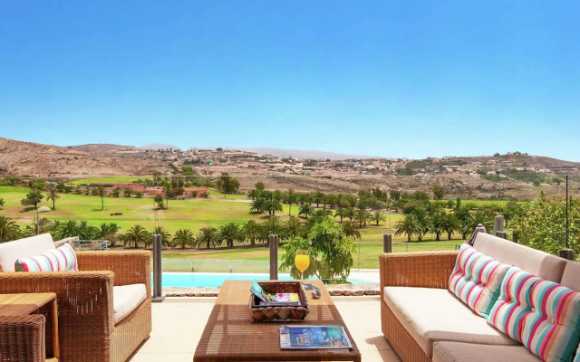 Luxurious Villa in Canary Islands Close to the Seabeach