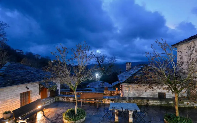 Nikolas Guesthouse
