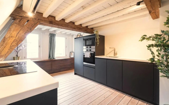 The Hendrik Square Residence
