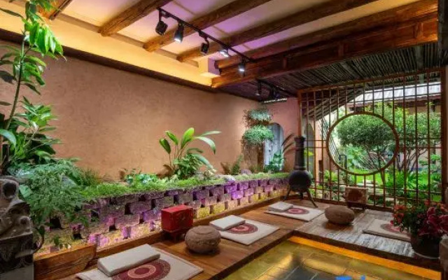 Xiyuan Homestay (Weishan Ancient City)