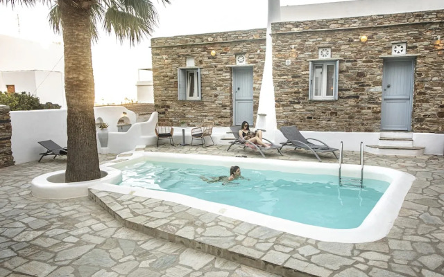 Onar Hotel and Suites