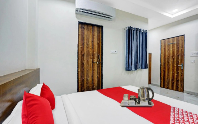 Flagship 92690 Hotel Jayesh Inn