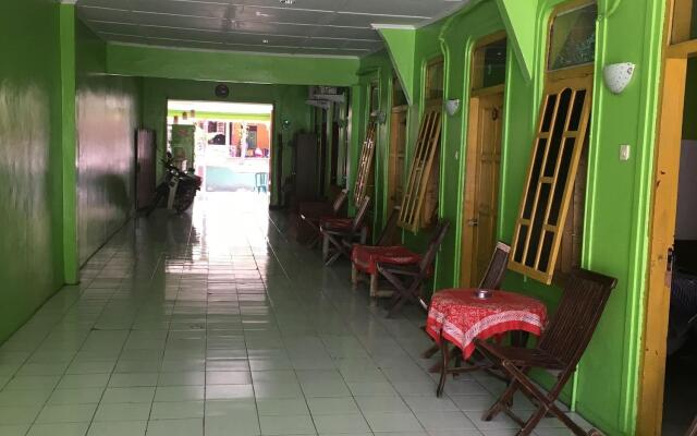 Hotel Trias Parangtritis