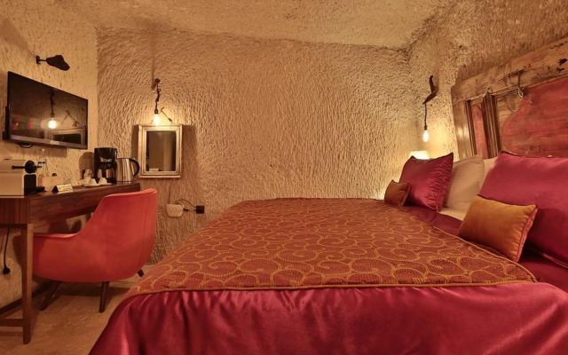 The Owl Cave Hotel