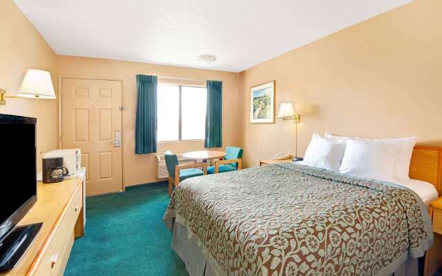 Days Inn by Wyndham El Paso Airport East