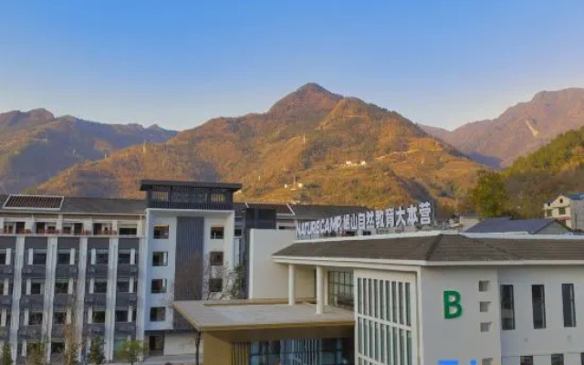 Minshan Nature Education Base Camp – Exterior – Mianyang