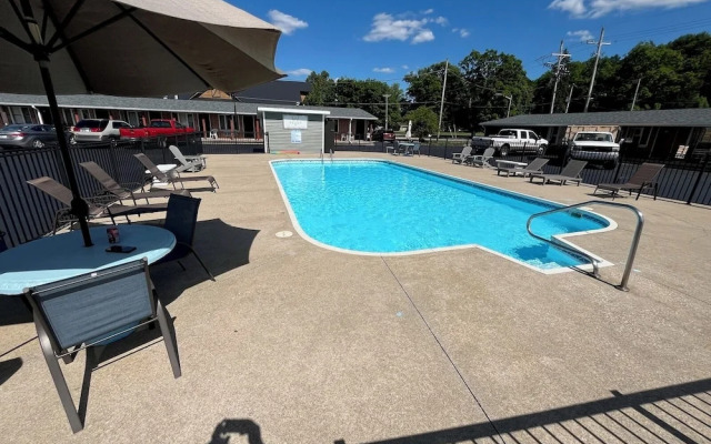 Valley Inn and Suites